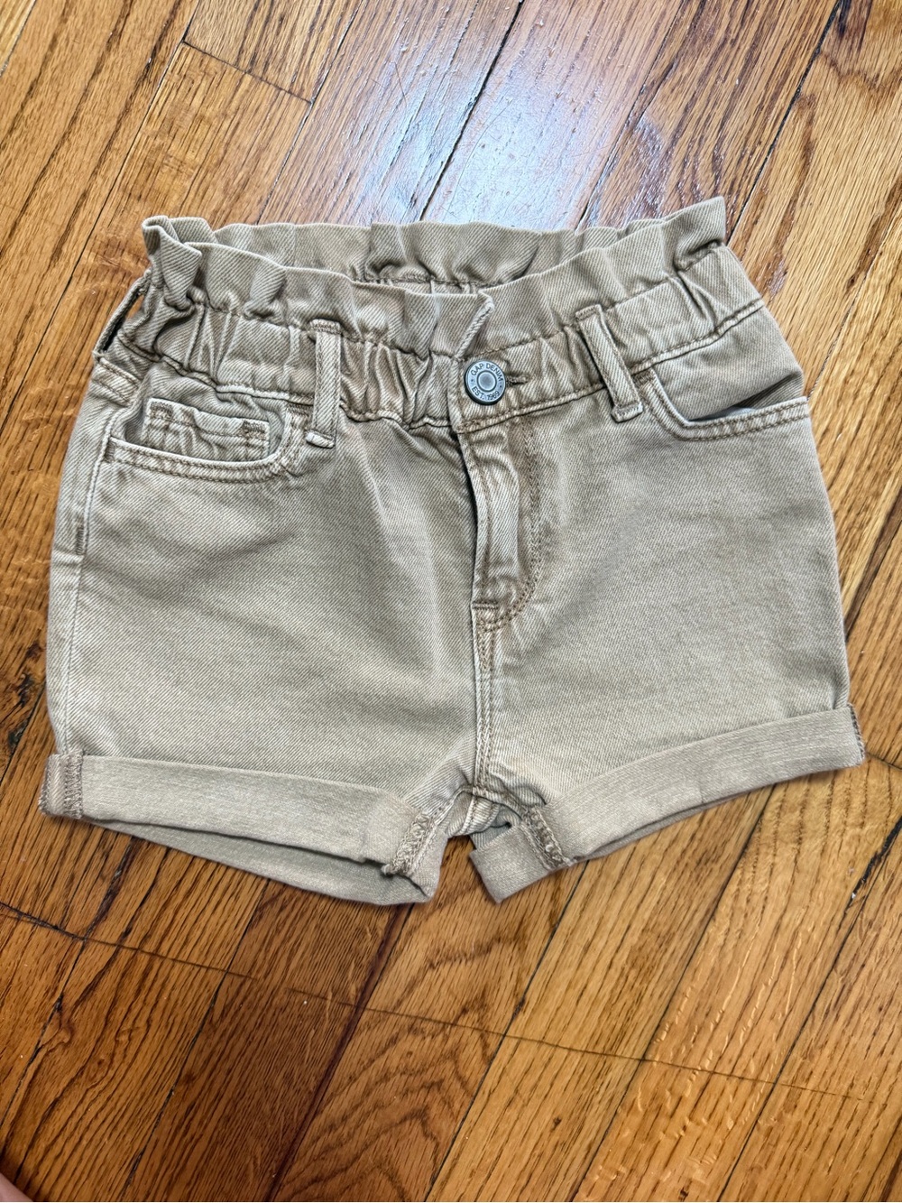 GAP Kids Roll-Cuff Elastic Waist Shorts - Khaki